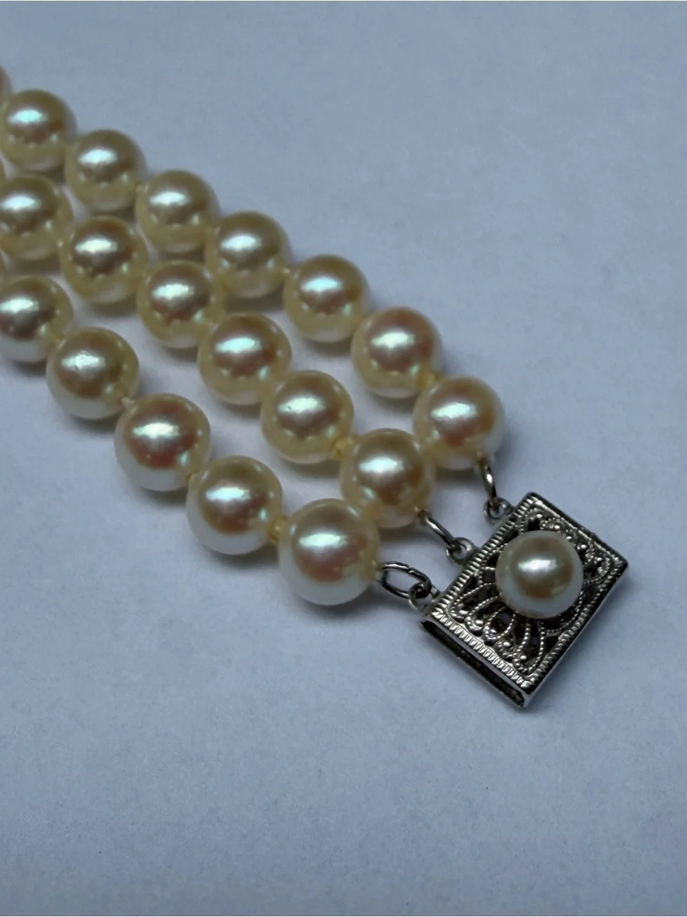 N/A ornate pearl gold